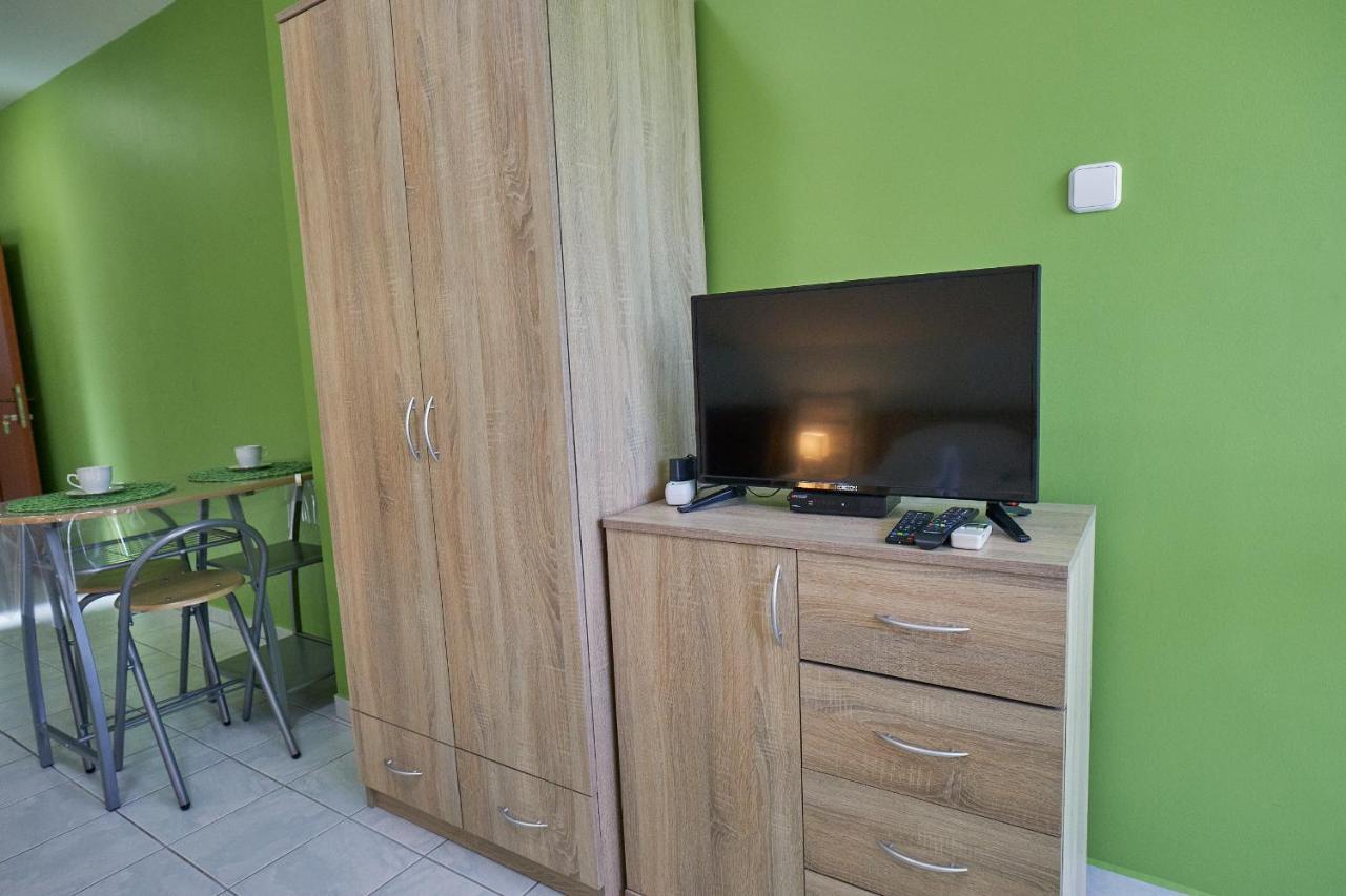 Amulett Studios Apartment ไฮจ์ดุสโซบอสโล ภายนอก รูปภาพ